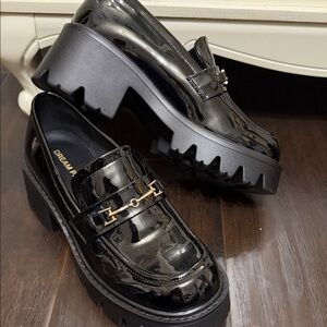 Dream Pairs Women's Glossy Black Chunky Loafers